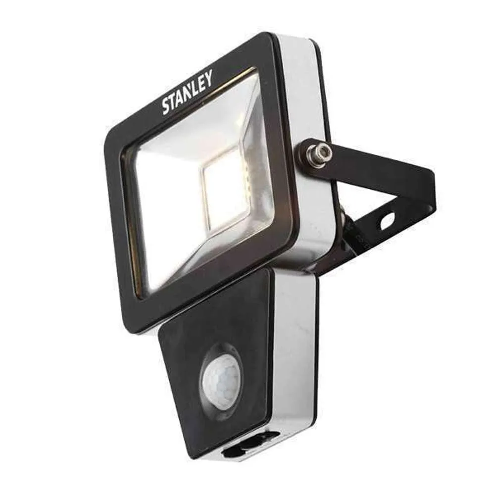 Stanley Lucerne LED Floodlight Sensor 20W Daylight IP44