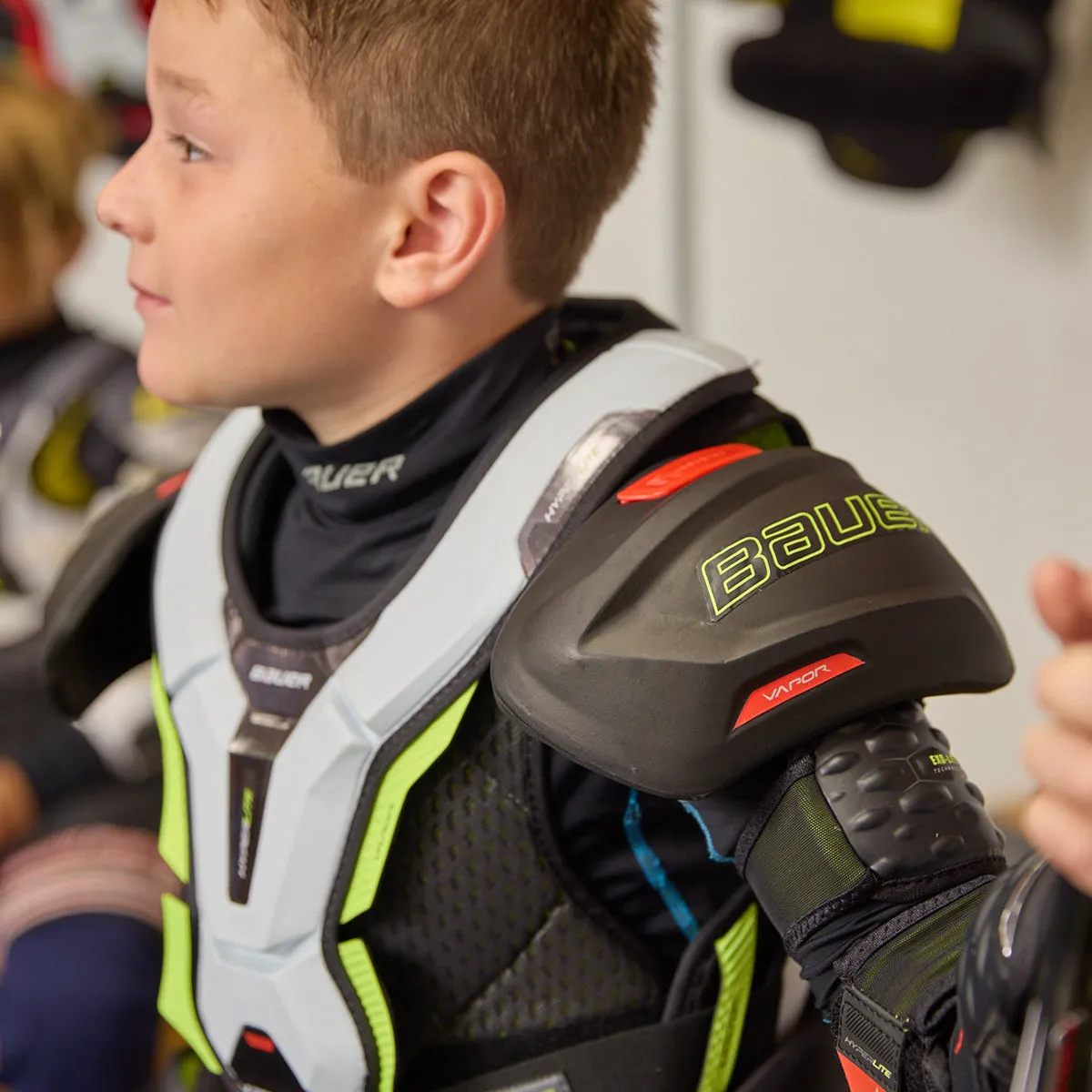 VAPOR HYPERLITE SHOULDER PAD  JUNIOR